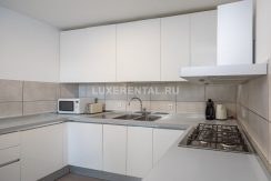 Villa-Oceanus-Middle-Level-Kitchen-And-Breakfast-Dining-Room-001