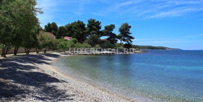 mirca-beach-brac-island-croatia