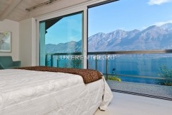 11505-main-bedroom-side-view-smaller-villa