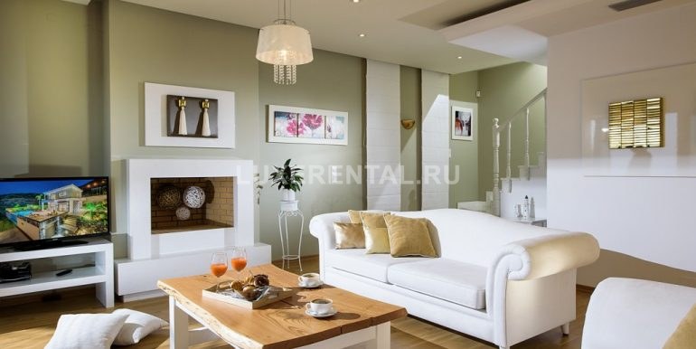 PKP_1335-1030x688