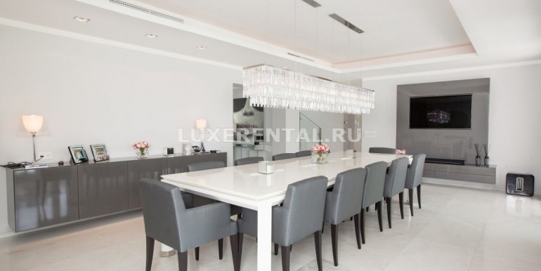 villa_rent_paraiso_barronal_dining