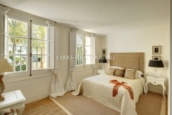 09-Bedroom-En-suite-Main-house-VP-1000x667