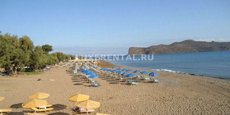 Agia-Marina-beach