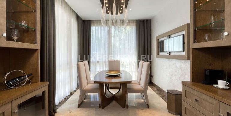 Parklane Limassol - Accommodation - 3bed Villa - Dining Room LR