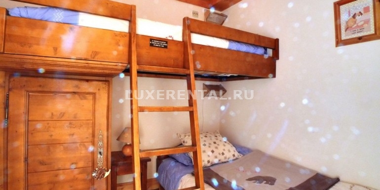 07-Bedroom