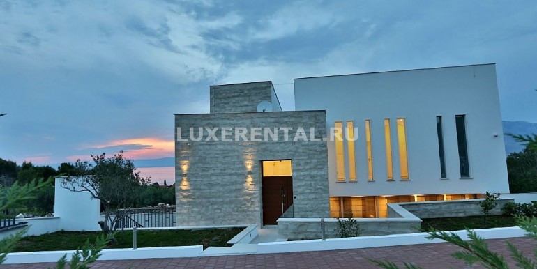 Contemporary villa for rent on brac island 11
