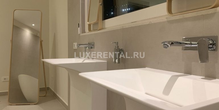 Master-Bathroom-sinks