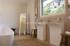 Master-Bathroom_2