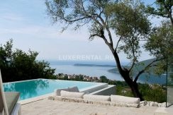 Pool-at-Rock_web