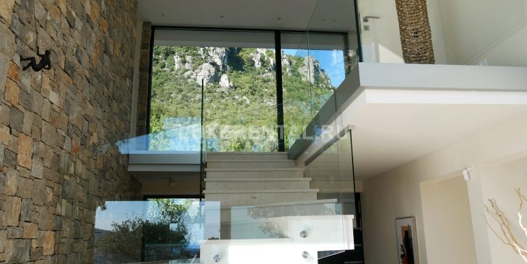 Stairs-with-mountain-view