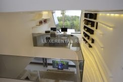 Modern style villa for rent on the first sea line-064